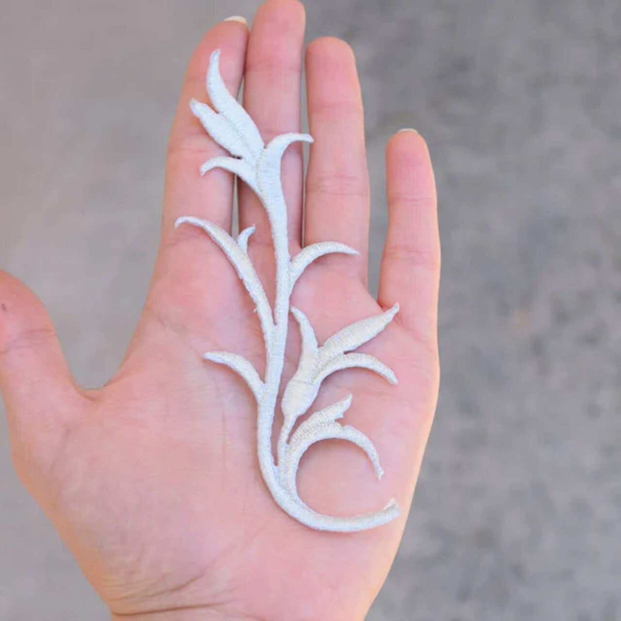 1 Pair Silver Iron on Embroidery Leaf Patch Shiny Floral Applique Decorative Patch